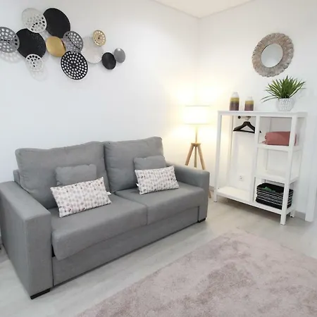 Apartamento Moderno Nas Olaias A 5 Minutos Da Faculdade Isel E Ist-2